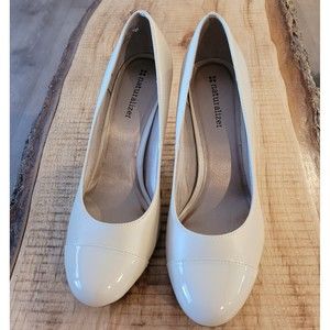 Beige Naturalizer pumps size 8.5